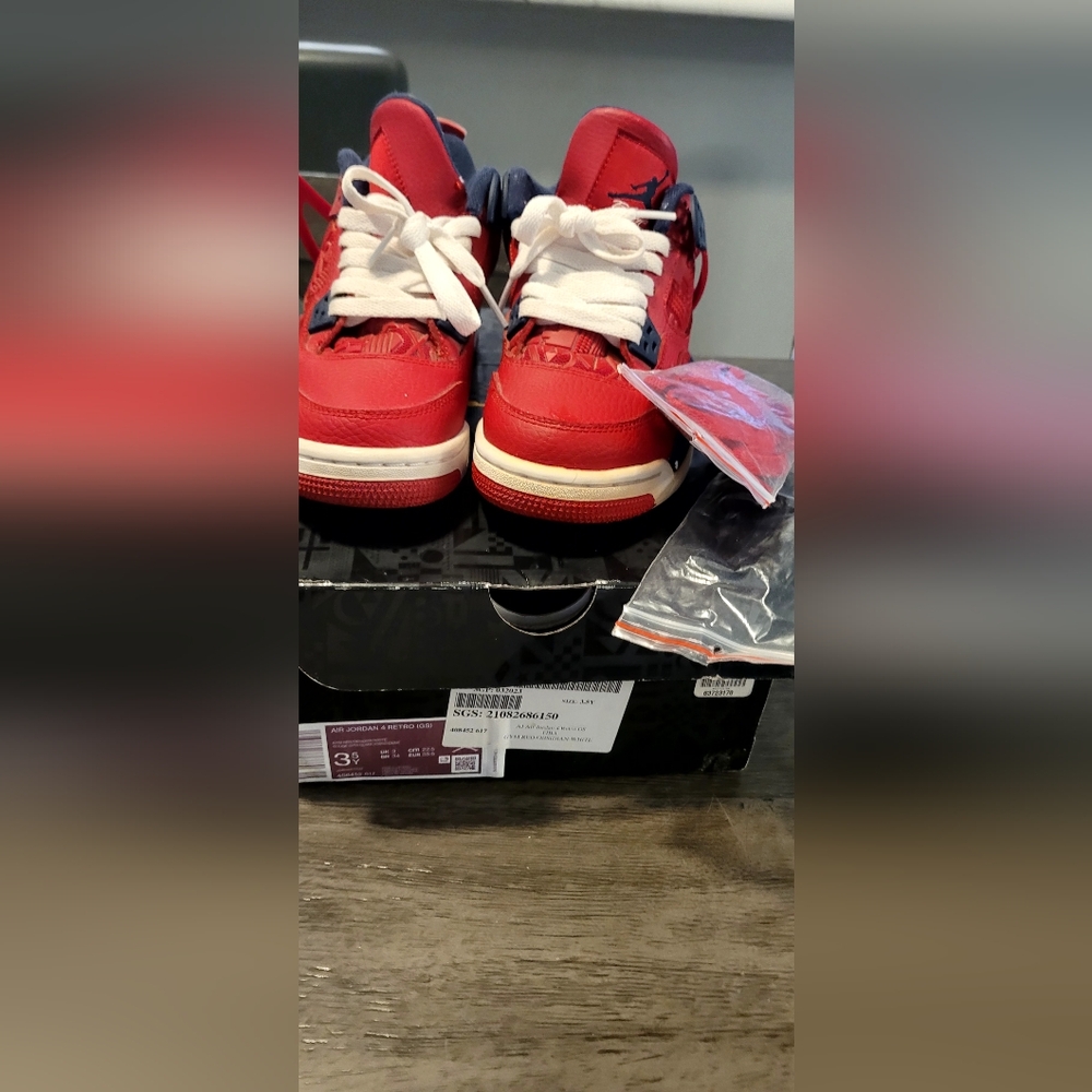 Air Jordan 4 Retro GS Fiba Red